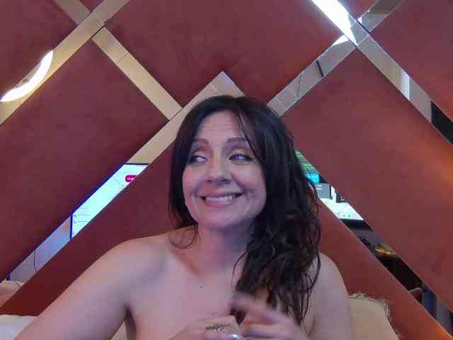 CharlotteDilucca webcam
