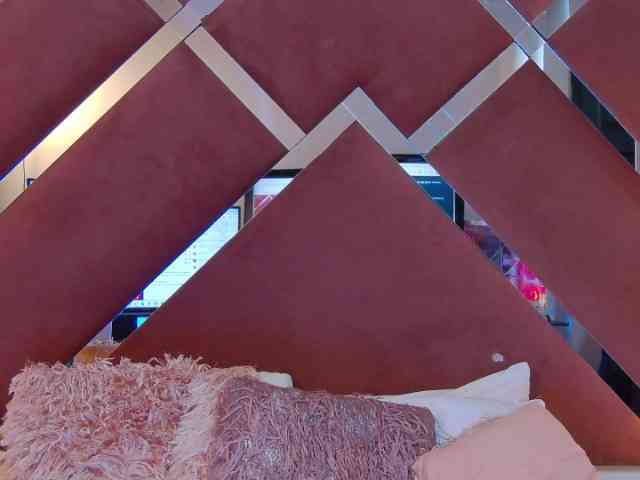 CharlotteDilucca webcam