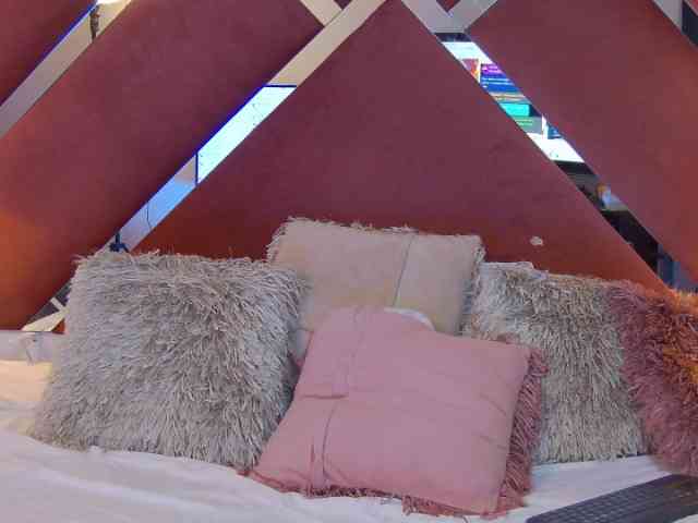 CharlotteDilucca webcam