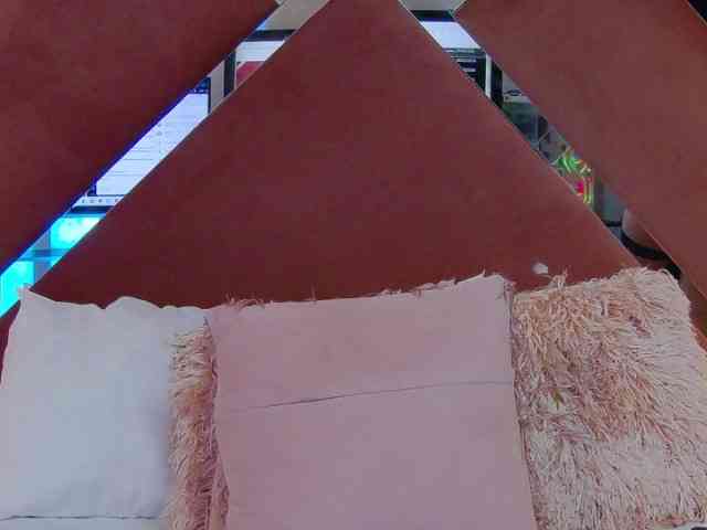 CharlotteDilucca webcam