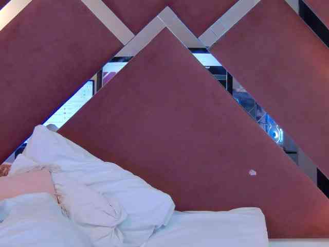 CharlotteDilucca Live Webcam on BongaCams