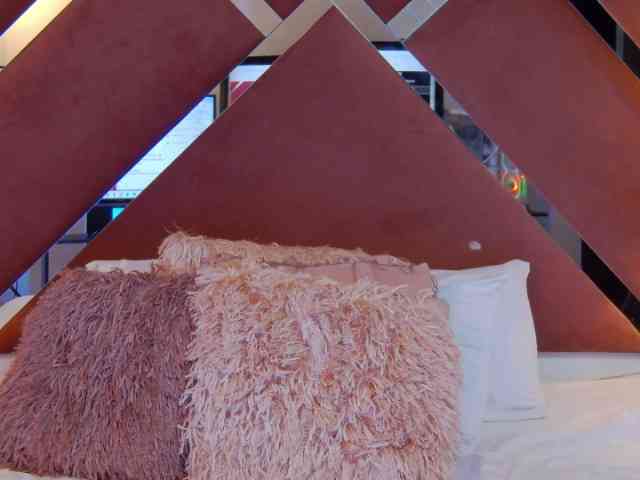 CharlotteDilucca webcam