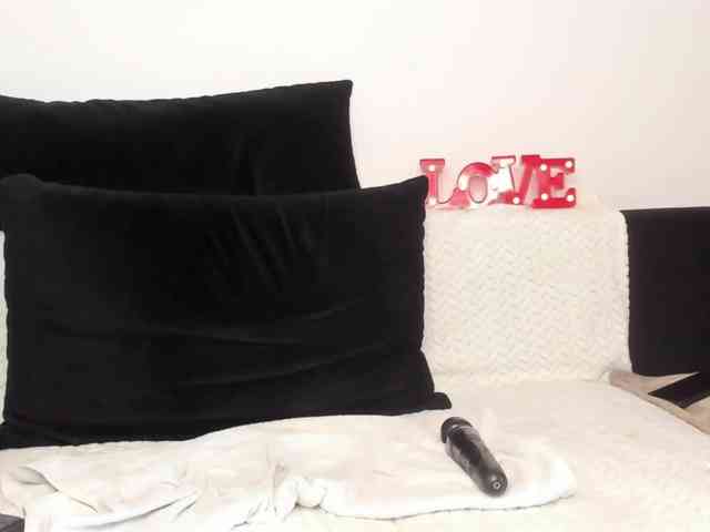 AnastasiasCharms webcam