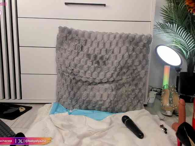 AnastasiasCharms webcam