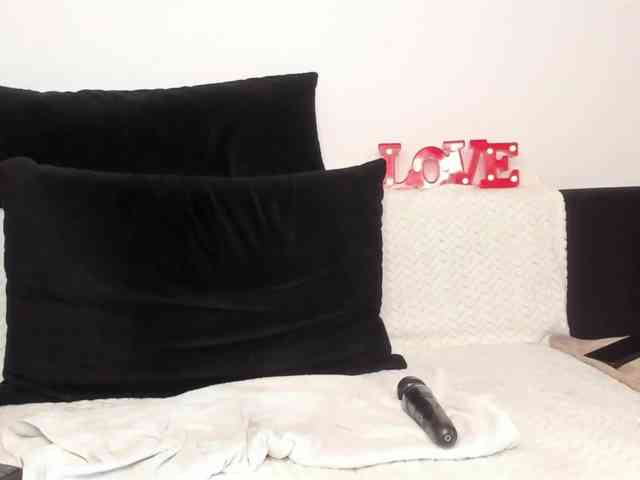 AnastasiasCharms webcam