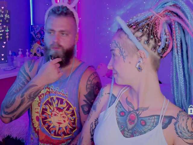 Anuskatz-v2 live cam on BongaCams