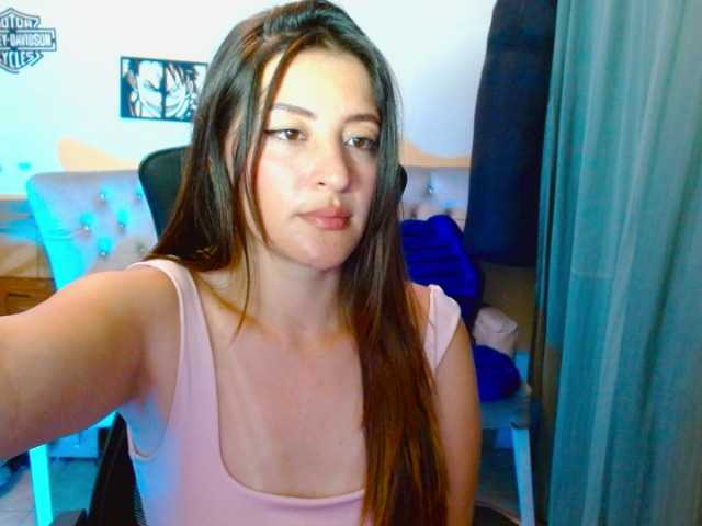 Anny-azalea live webcam show