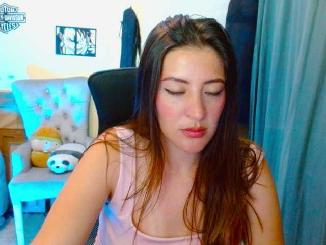 Anny-azalea live cam on BongaCams