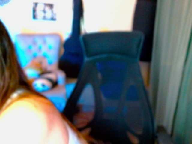 Anny-azalea live cam on BongaCams