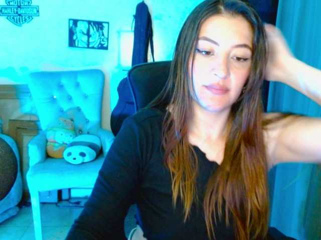 Anny-azalea live webcam show