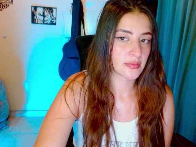 Anny-azalea webcam