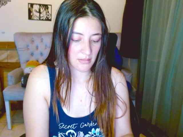 Anny-azalea webcam