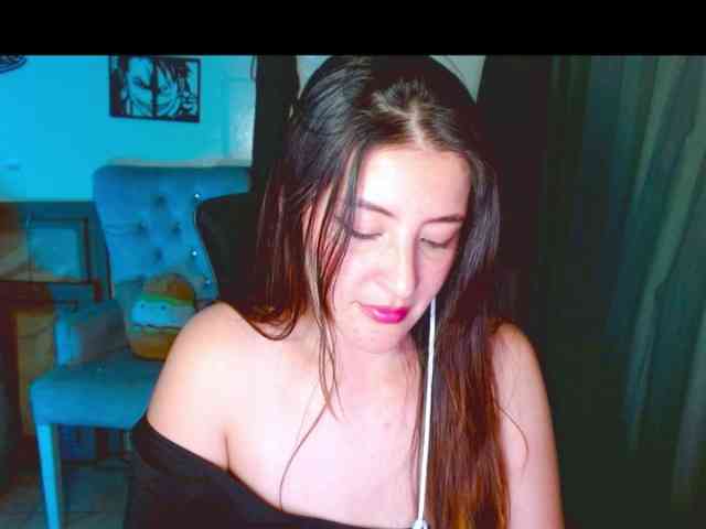 Anny-azalea webcam