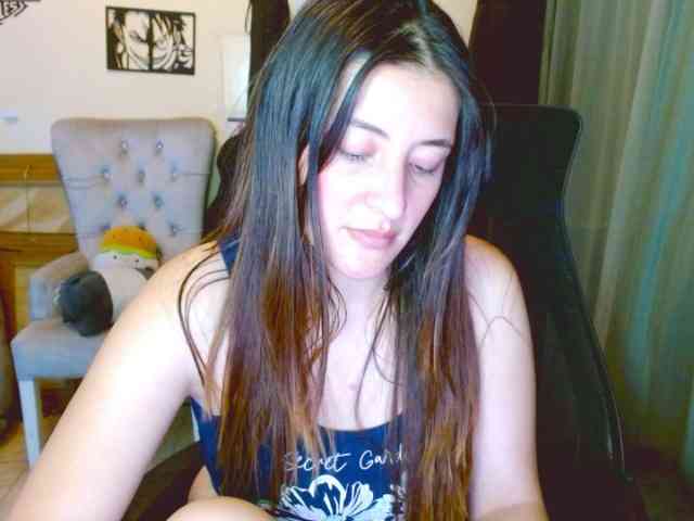 Anny-azalea webcam
