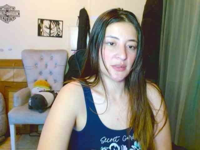 Anny-azalea webcam