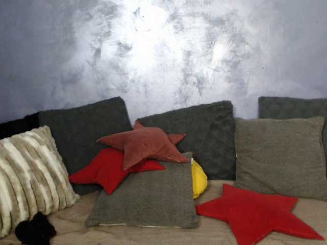 SexyNycolle38 live cam on BongaCams