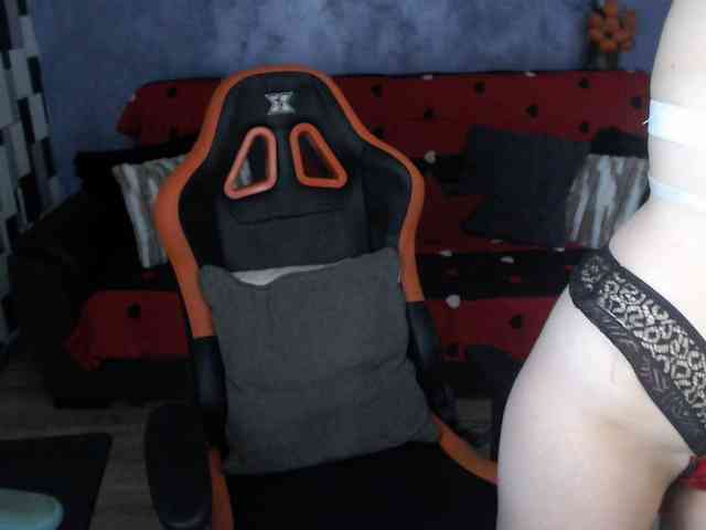 SexyNycolle38 webcam