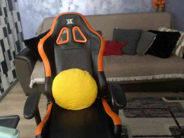 SexyNycolle38 webcam