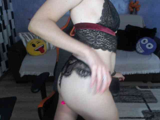SexyNycolle38 webcam