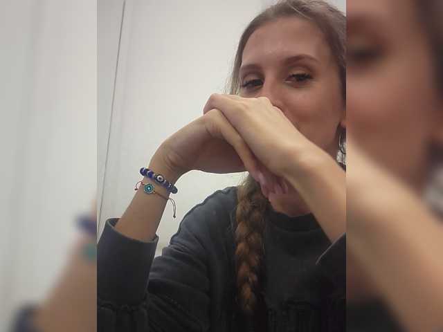 KITTYtempreXXX, en directo ahora en BongaCams