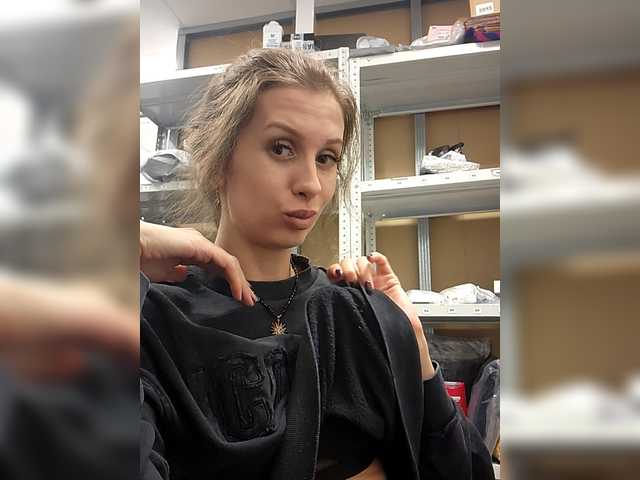 KITTYtempreXXX's BongaCams show and profile