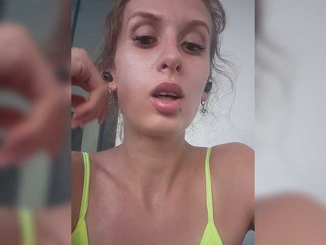 KITTYtempreXXX live cam on BongaCams