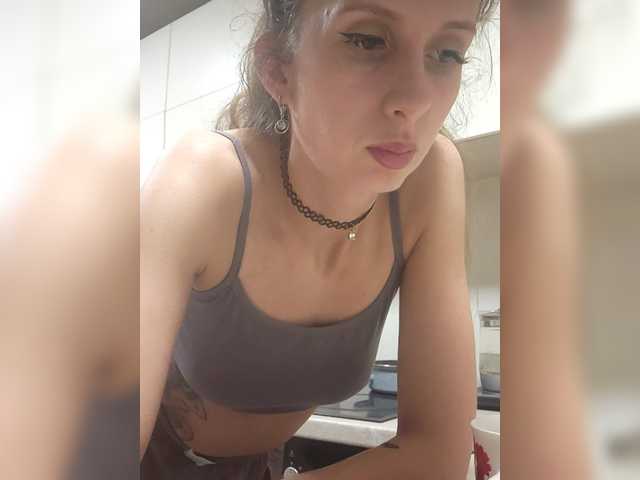 KITTYtempreXXX's BongaCams show and profile