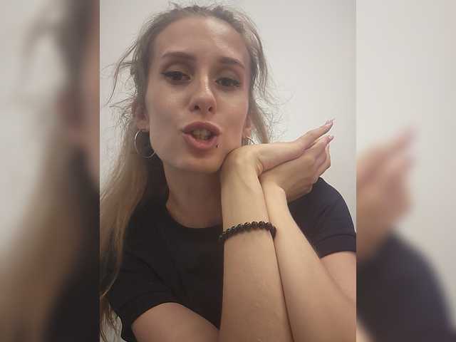 KITTYtempreXXX live cam on BongaCams