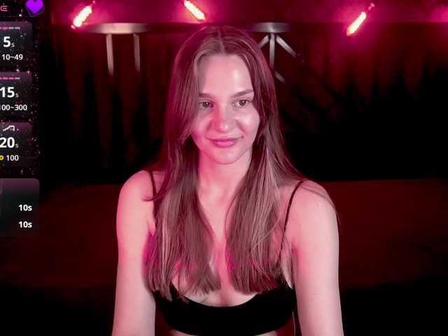 DiamondGoldie live cam on BongaCams