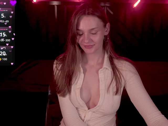DiamondGoldie live cam on BongaCams