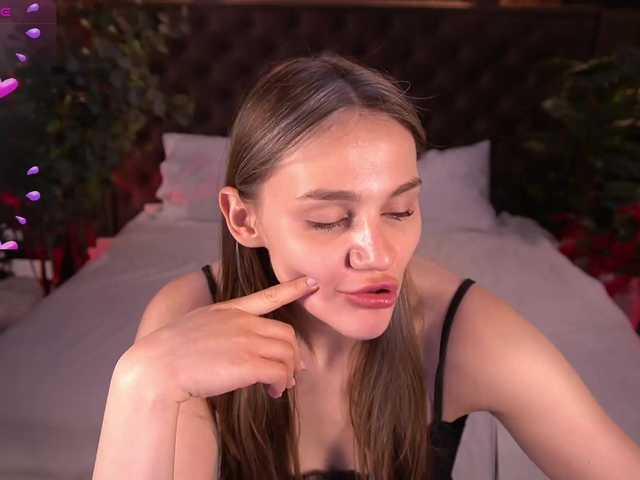 DiamondGoldie live cam