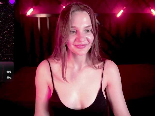 DiamondGoldie live cam on BongaCams