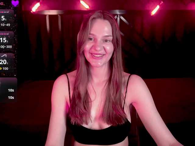 DiamondGoldie live cam on BongaCams