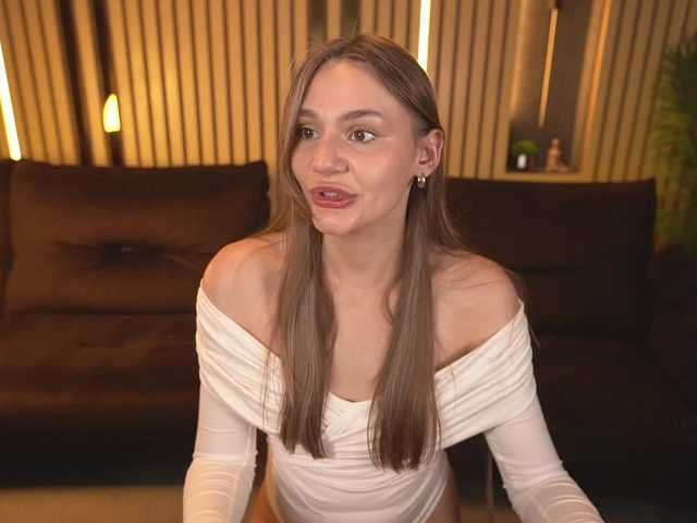 DiamondGoldie live cam on BongaCams
