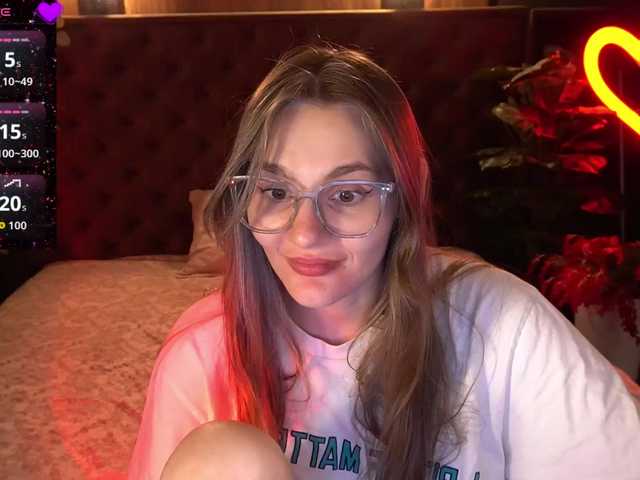 DiamondGoldie live cam on BongaCams