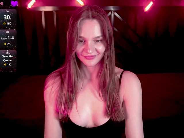 DiamondGoldie live cam on BongaCams
