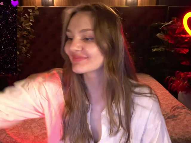 DiamondGoldie live cam on BongaCams