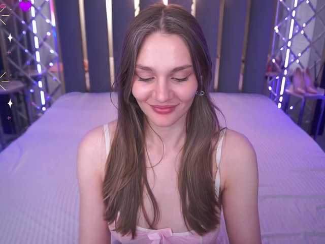 DiamondGoldie live cam on BongaCams