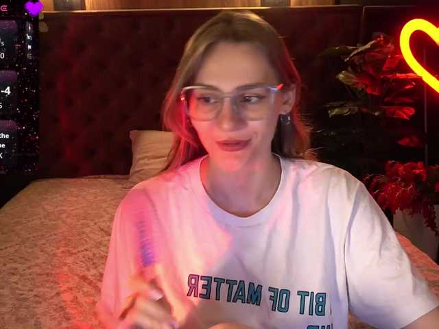 DiamondGoldie live cam on BongaCams