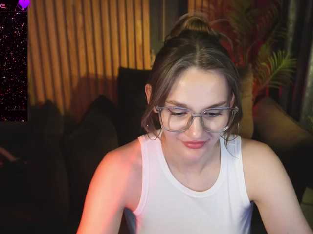 DiamondGoldie live cam on BongaCams