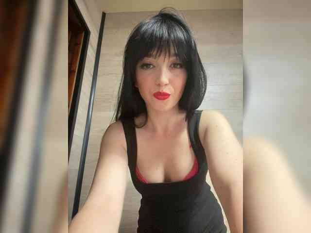 MidnightEva webcam