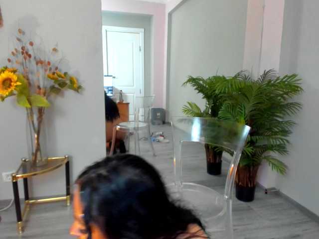 Cupcake-Izzy live cam on BongaCams