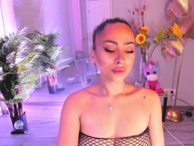 cupcake-izzy cam belle