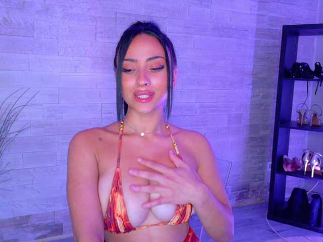 Cupcake-Izzy live webcam show