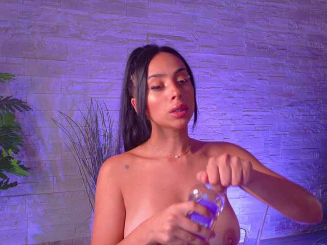 Cupcake-Izzy live webcam show