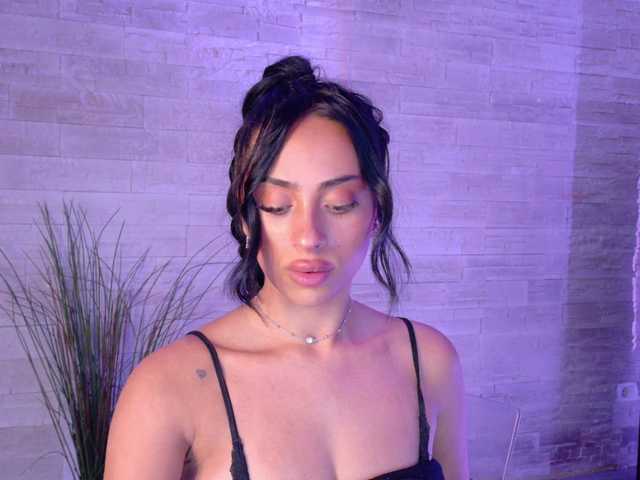 Cupcake-Izzy live webcam show