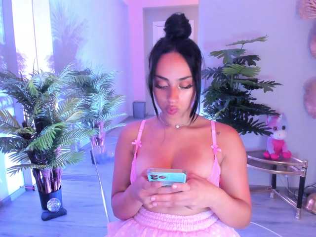 cupcake-izzy cam belle