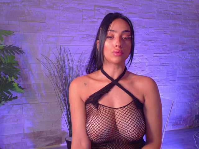 Cupcake-Izzy live webcam show