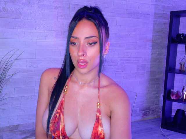 Cupcake-Izzy live webcam show
