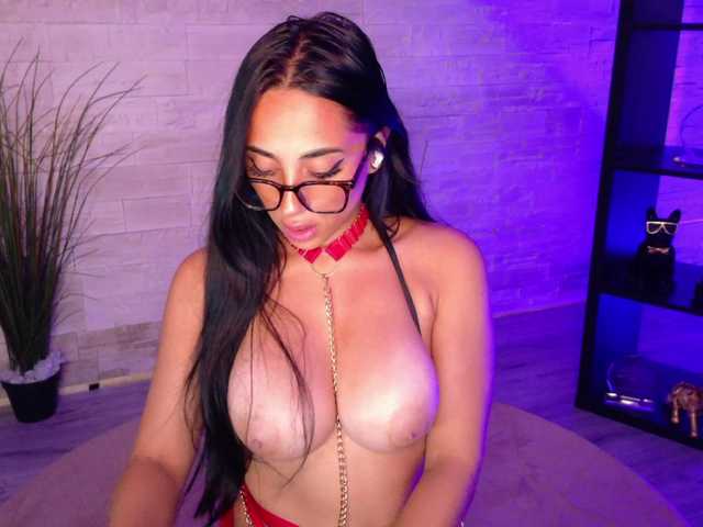 Cupcake-Izzy live cam